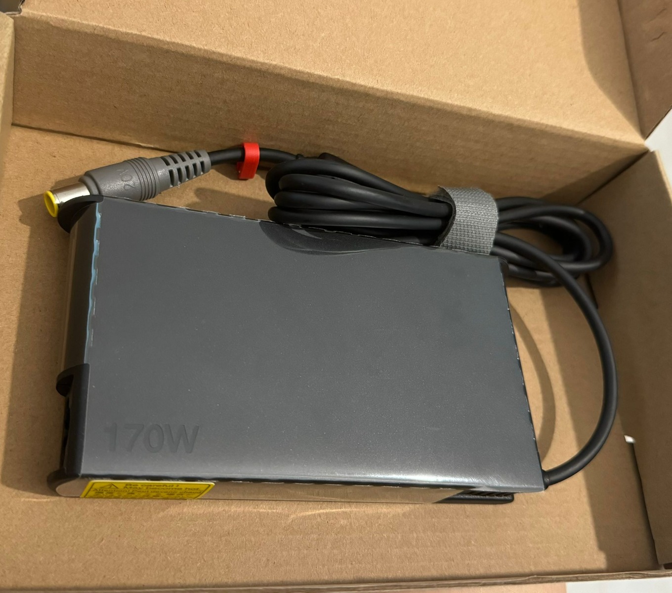 Incarcator laptop Lenovo 170W 20V 8.5A mufa 7.9x5.5mm model slim pin interior